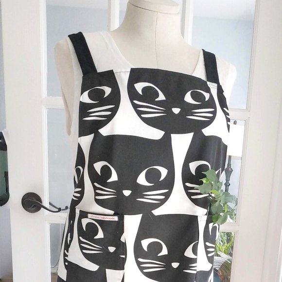 Womens Japanese CrossBack Apron. Cat lovers apron. No Ties Apron. Upcycled apron - Picture 2 of 8